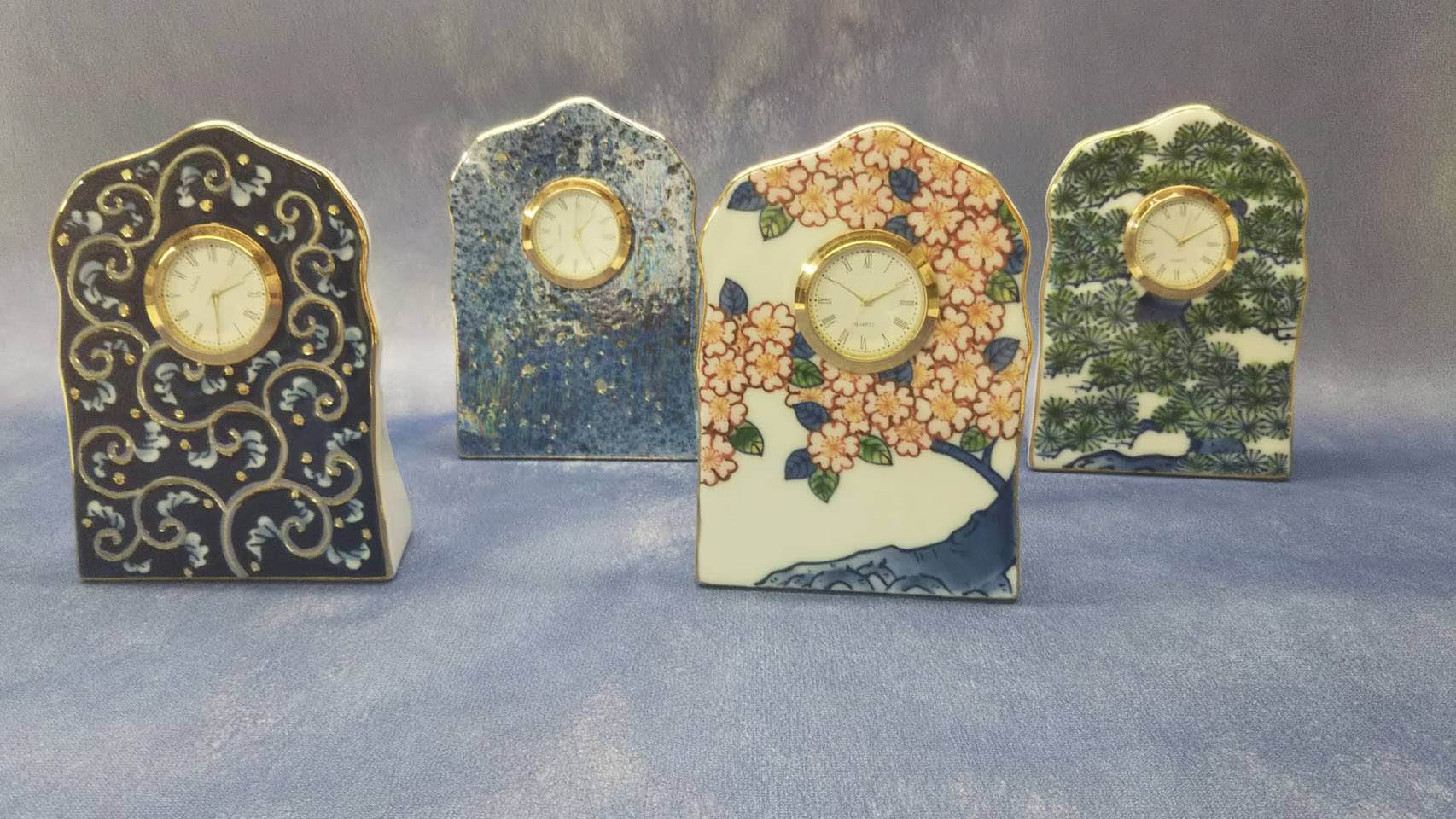 新作置物時計